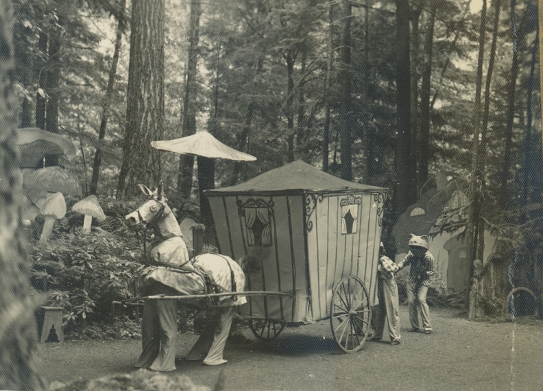 1935_Toad_Of_Toad_Hall_Toad_Cart_And_Horse_2S.jpg