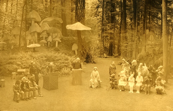 1935 Toad Of Toad Hall Court Scene
